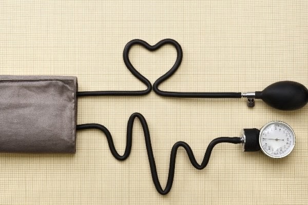 Huyết áp cao và huyết áp thấp có điểm gì khác nhau?